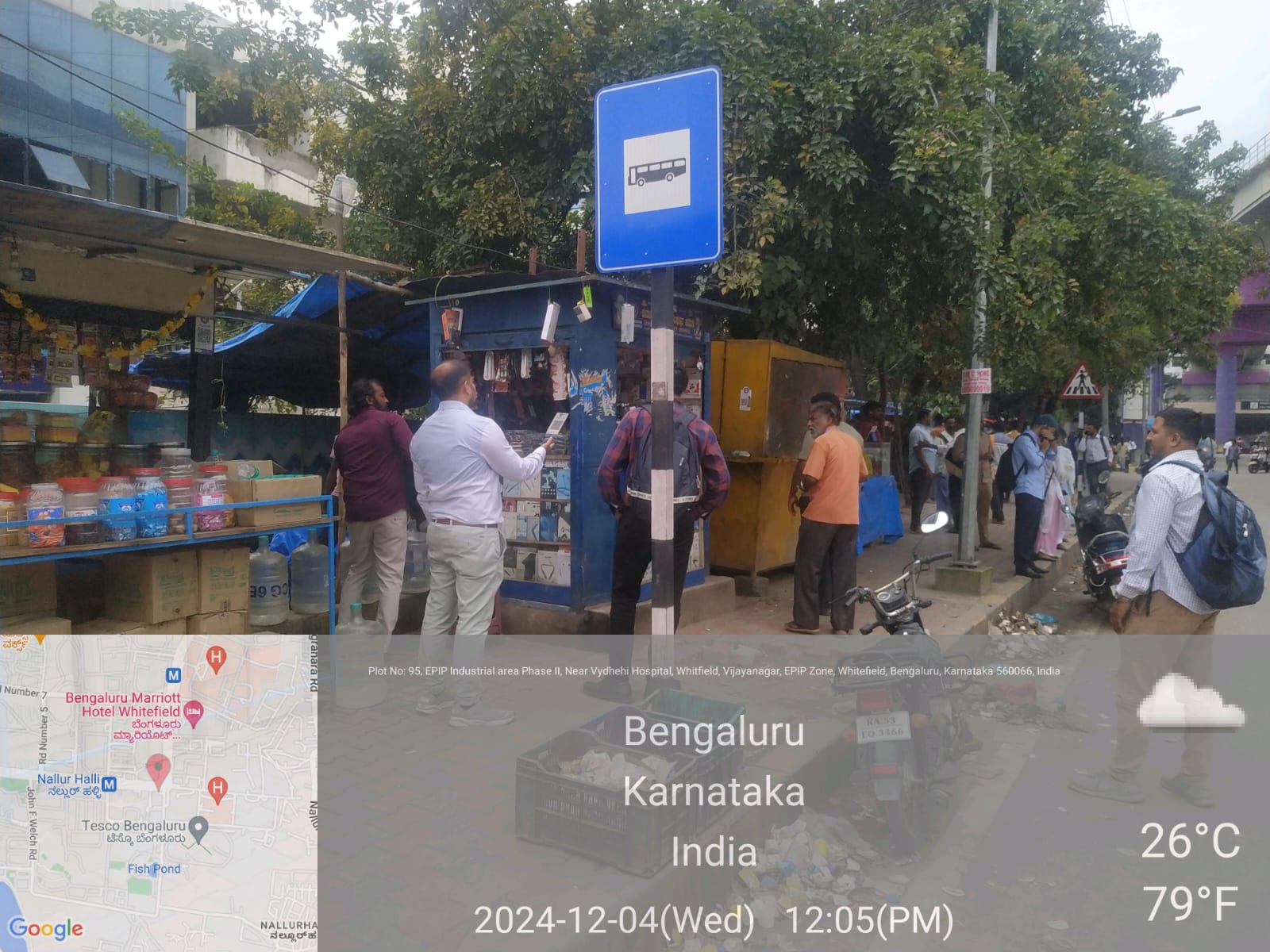 Footpath cleared of encroachments during the hawkers drive