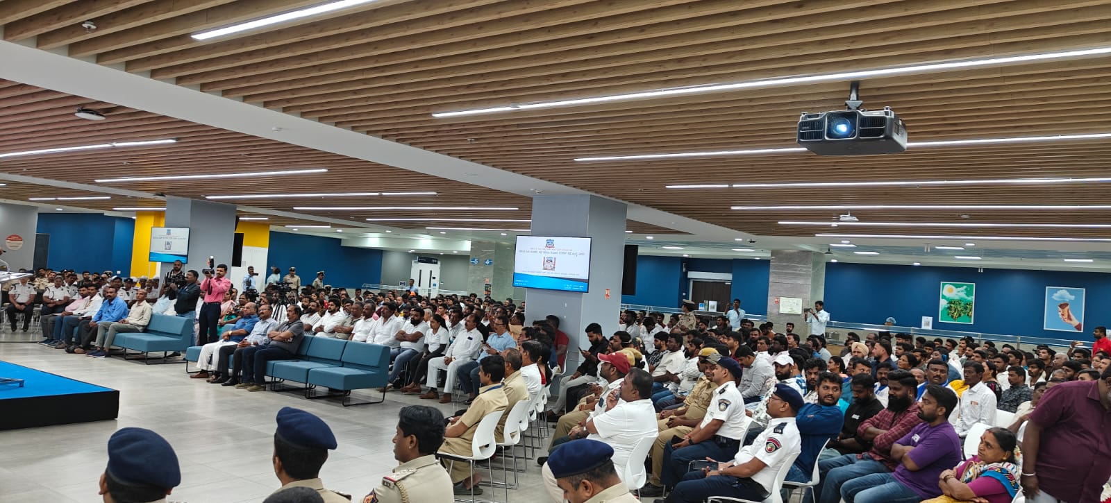 Large gathering of attendees at the Jana Spandana public meet